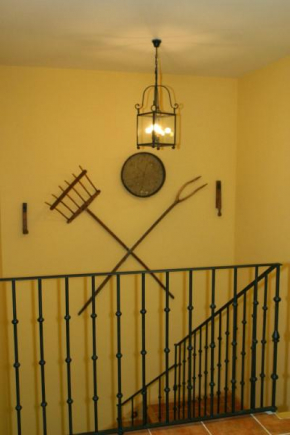 Гостиница Hotel y apartamentos La Casa Rural  Чинчон
